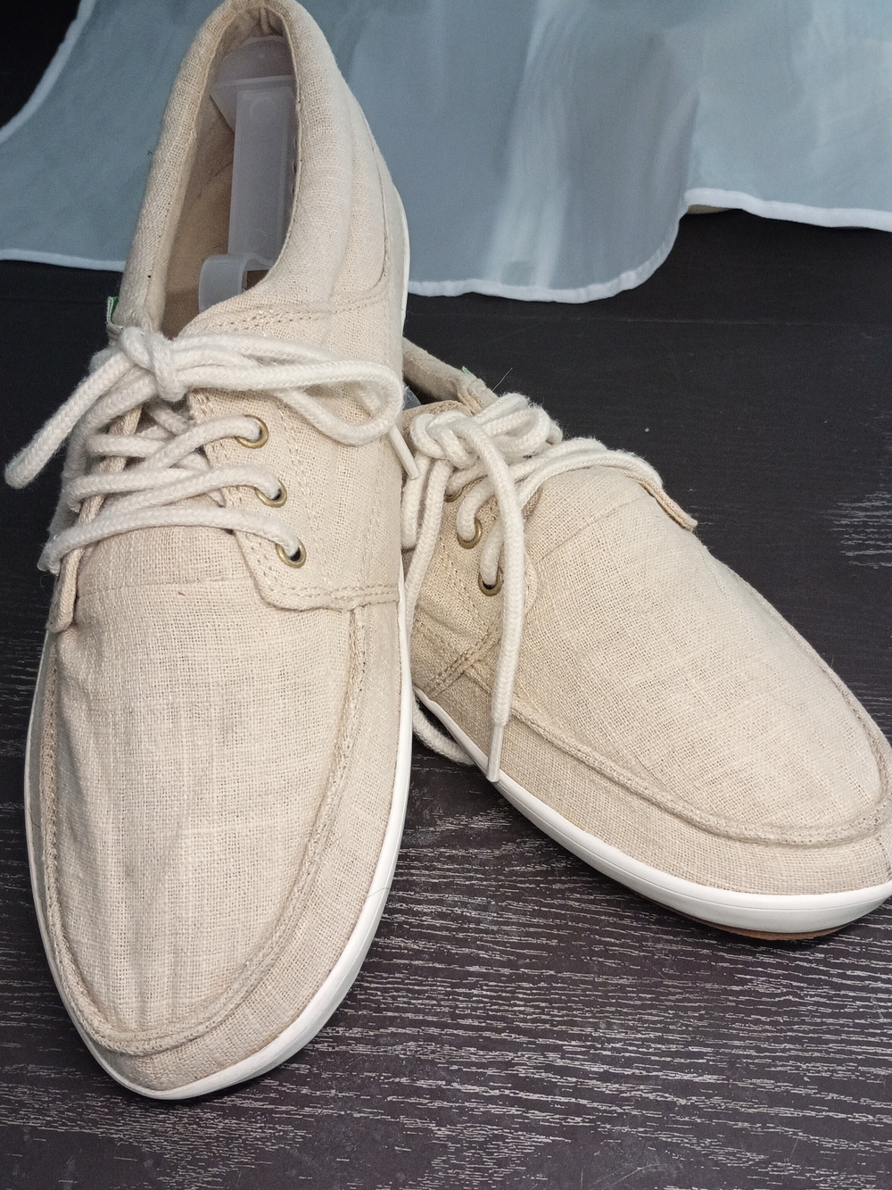 Sanuk Men's 10M Natural Beige Linen Boat Shoes.
